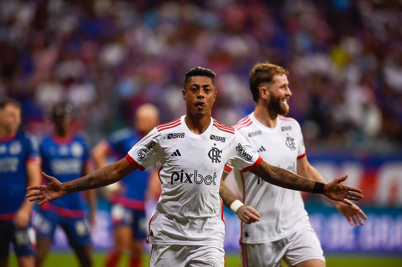 Bruno Henrique decide e Flamengo vence Bahia pela Copa do Brasil