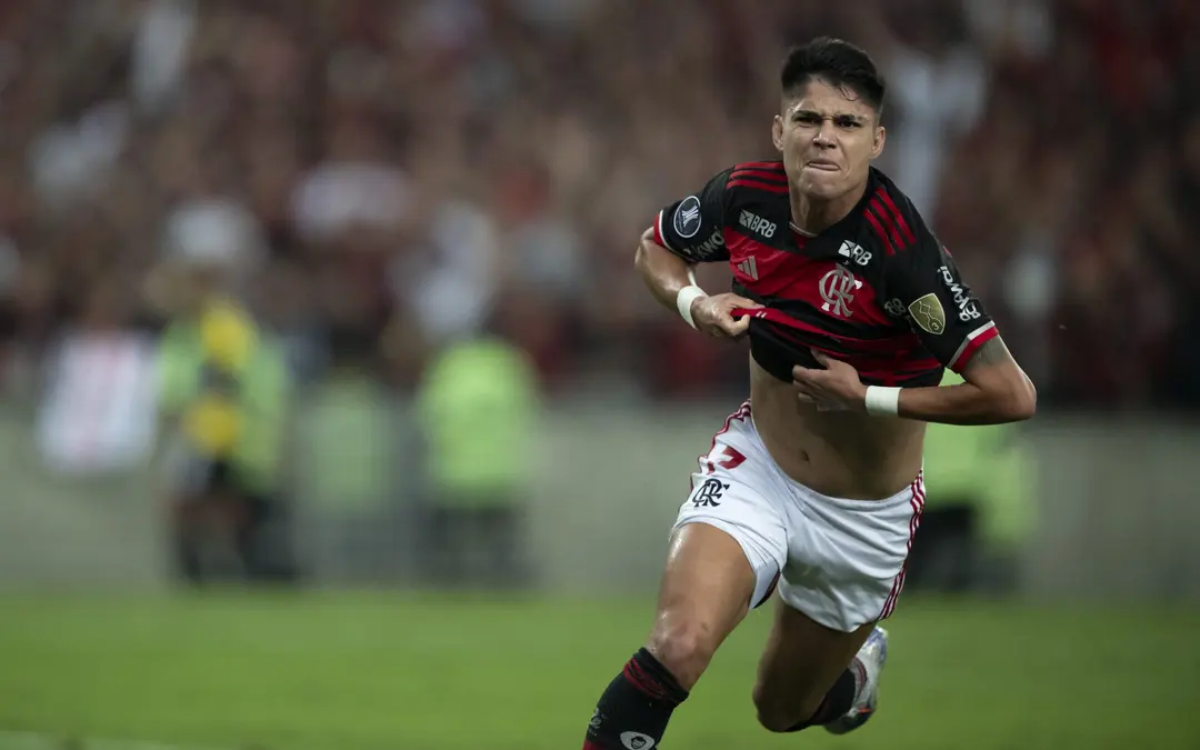 Flamengo vence Bolívar e abre vantagem nas oitavas da Libertadores