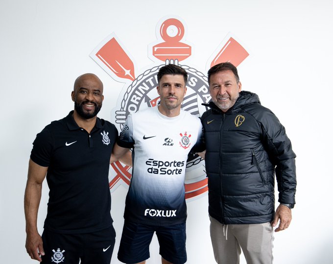 Corinthians anuncia reforço espanhol