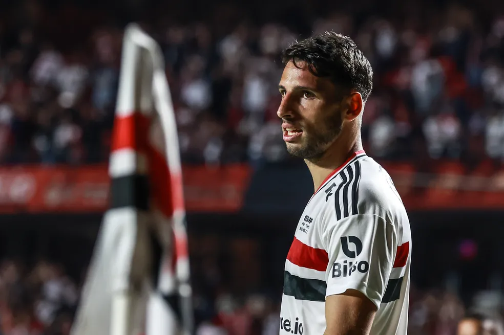 Calleri comenta futuro do São Paulo em 2024 e eliminação na Copa do Brasil