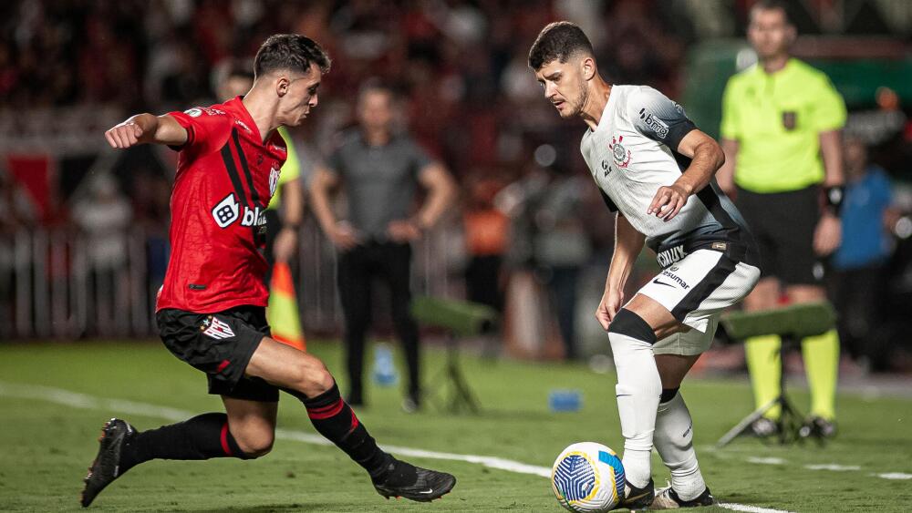 Corinthians x Atlético-GO: onde assistir e escalações