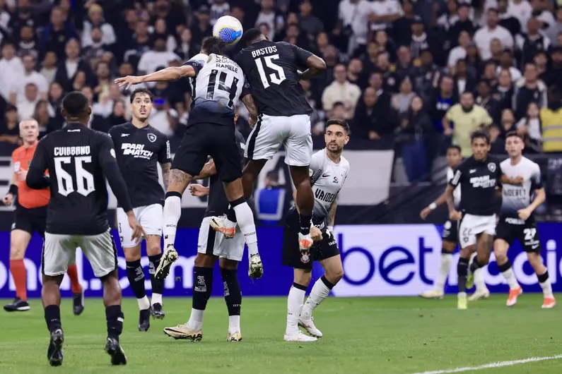 Botafogo x Corinthians: onde assistir e escalações