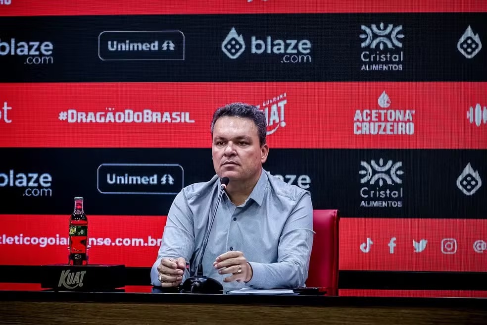 Presidente decreta o primeiro rebaixado do Brasileirão