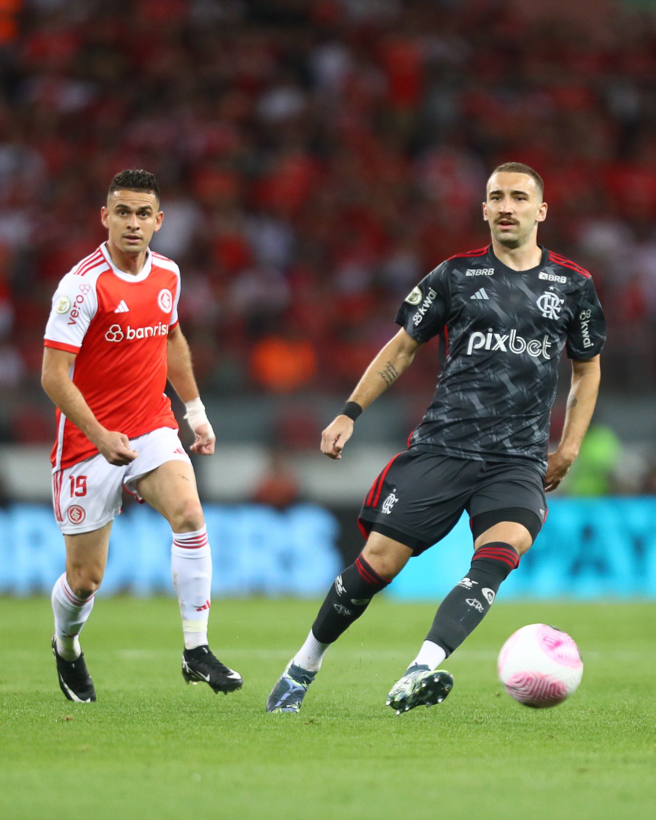 Em grande jogo atrasado do Brasileirão, Internacional x Flamengo empatam no Beira-Rio