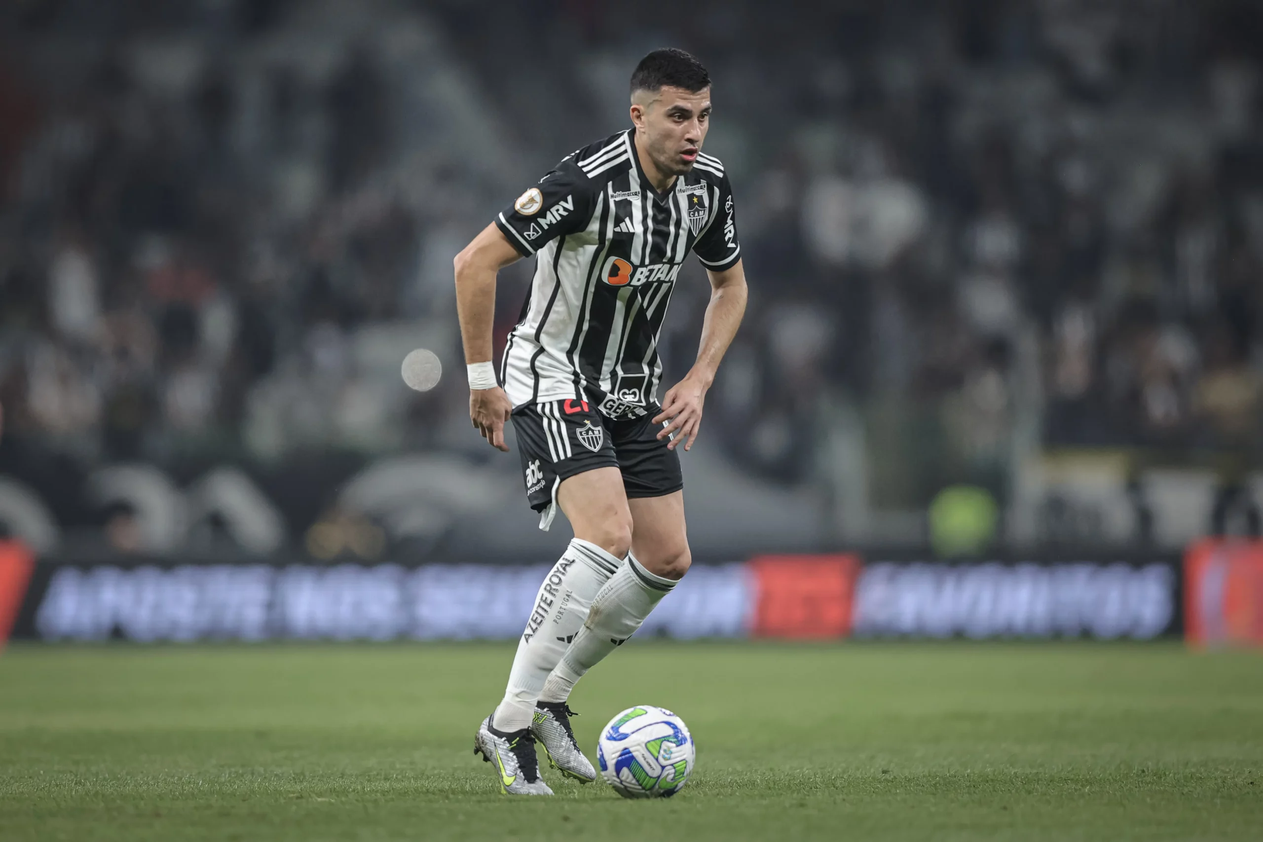 Zagueiro argentino do Atlético prevê confronto com River na Libertadores "Estamos preparados"