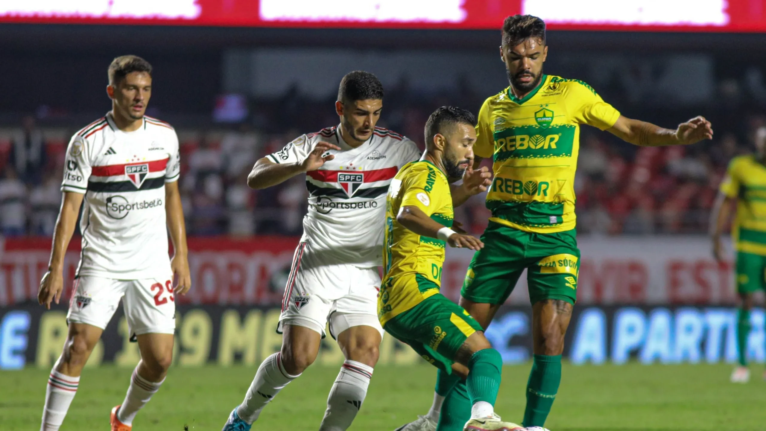 Cuiabá x São Paulo: onde assistir e escalações