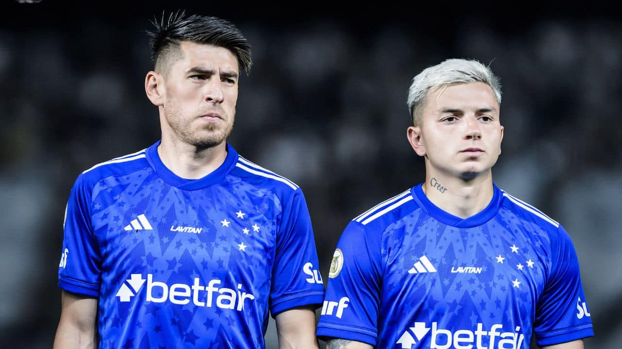 Cruzeiro avalia situação de dupla argentina