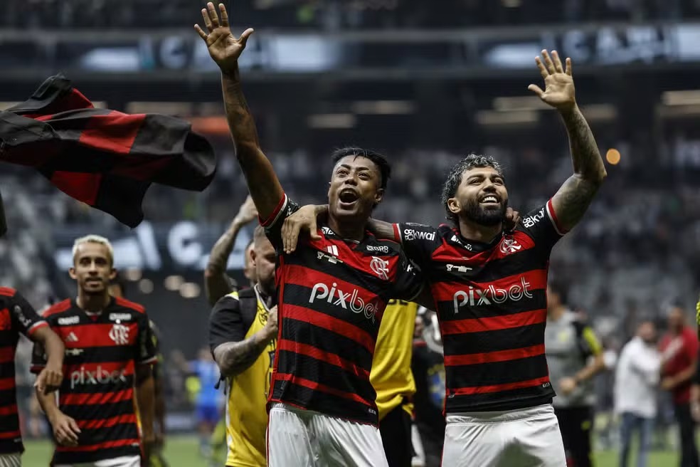 Bruno e Gabigol / Foto: Antônio Lacerda/EFE