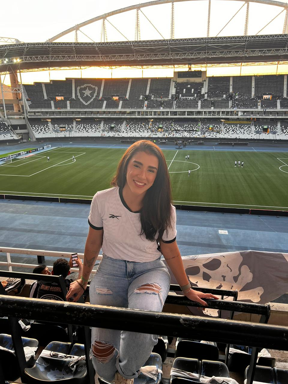 Franciele é torcedora do Botafogo e estará na Argentina / Foto: Arquivo pessoal. 