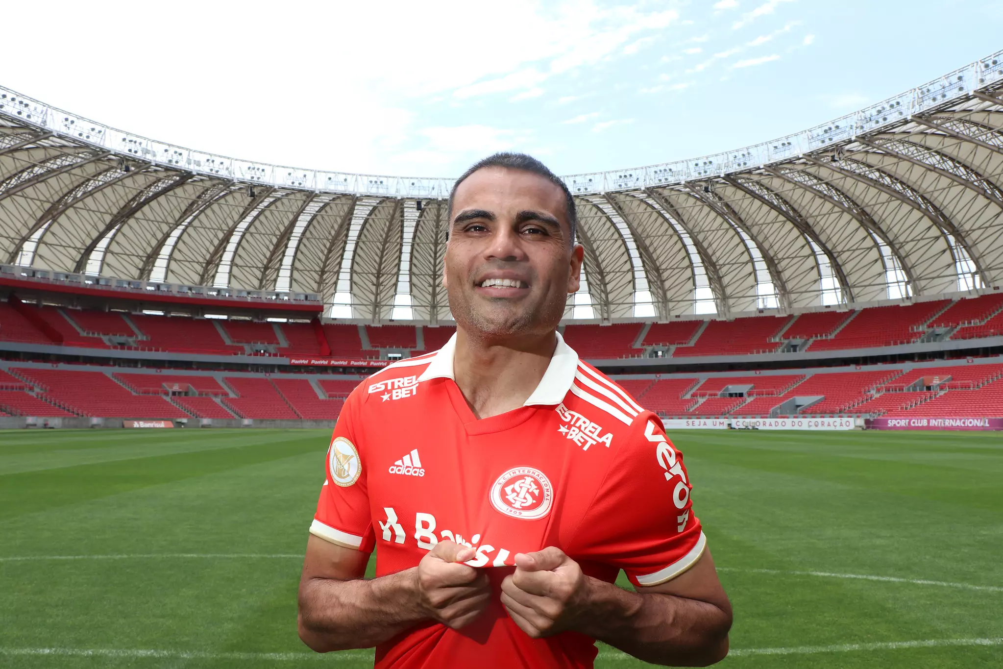 Gabriel Mercado deve renovar com o Inter para 2025, mesmo após lesão