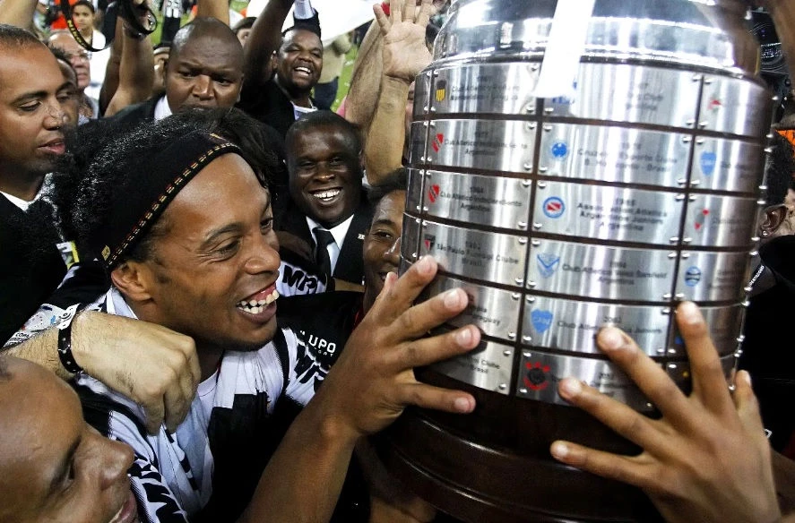 Ronaldinho Gaúcho envia mensagem de apoio ao Atlético-MG antes da final da Libertadores