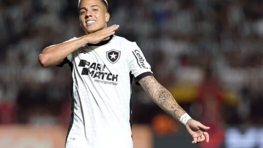 Goiás deseja contratar atacante do Botafogo