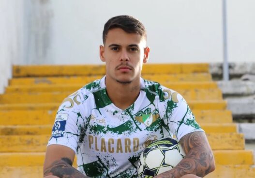 Vasco acerta a contratação de defensor ex-Palmeiras