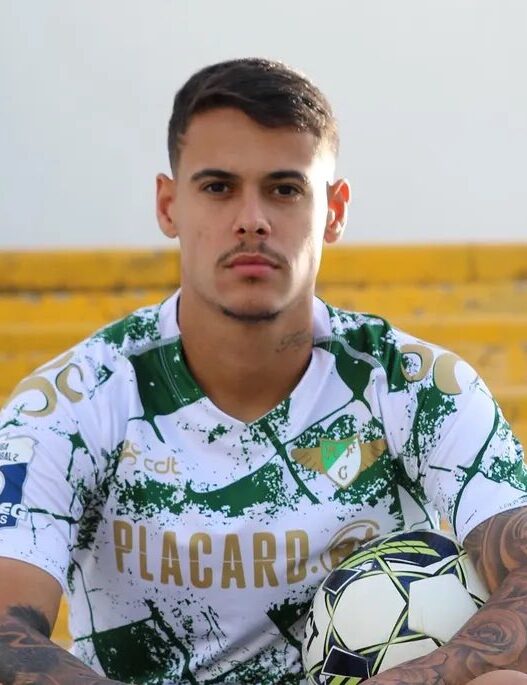 Vasco acerta a contratação de defensor ex-Palmeiras