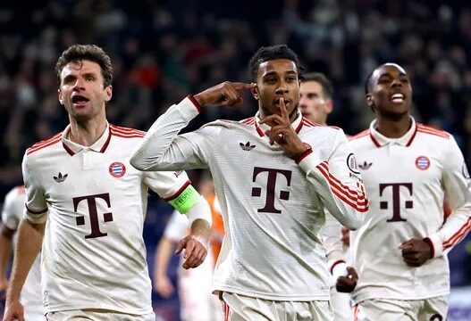 Bayern goleia na Champions com show de Olise