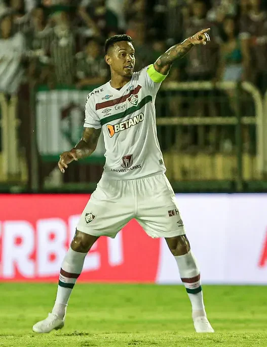 Chegadas e saídas; Fluminense encaminha mudanças no setor defensivo