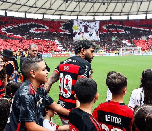 Gabigol se despede com gol no empate contra o Vitória e Flamengo começa a olhar para 2025