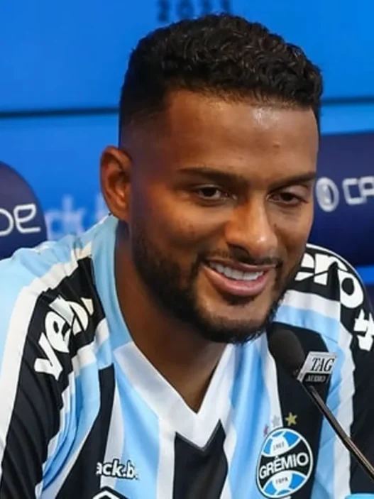 Reinaldo ainda espera definição sobre 2025 e recebe sondagem de dois clubes