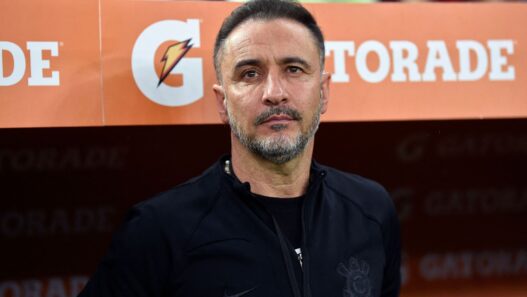 Wolverhampton anuncia Vitor Pereira, Ex-Flamengo e Corinthians