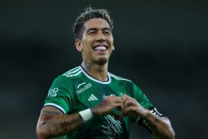 Firmino pode deixar o futebol da Arábia; jogador é especulado no Brasil