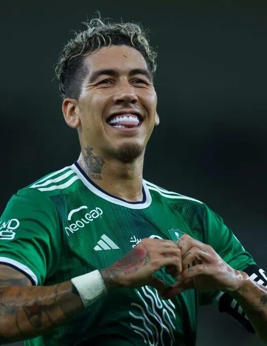 Firmino pode deixar o futebol da Arábia; jogador é especulado no Brasil