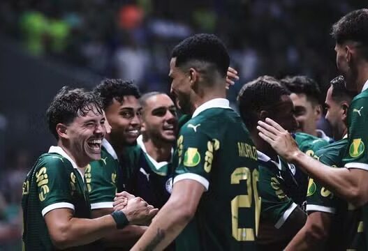 Em busca do tetra estadual, Palmeiras vence e convence