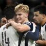 Com polêmica, Tottenham bate o Liverpool, na semifinal da Copa da Liga Inglesa