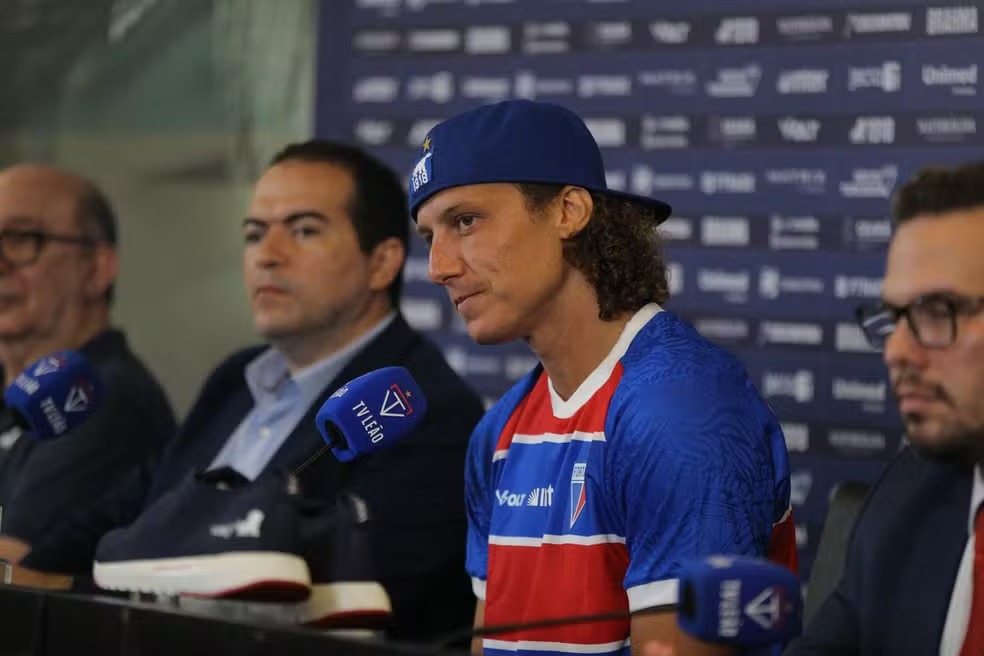 David Luiz é apresentado no Fortaleza: "Esse clube merece ser coroado com títulos"