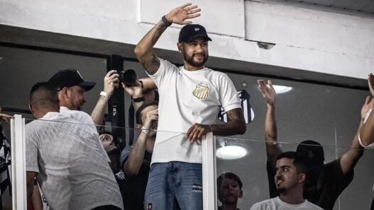 Como vai ser a apresentação de Neymar no Santos? Clube planeja dois eventos; confira