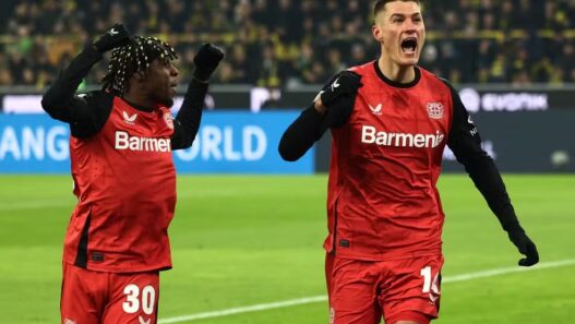 Na volta da Bundesliga, Bayer vence o Borussia