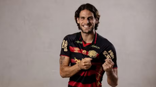 Sport oficializa contratação do atacante português Gonçalo Paciência