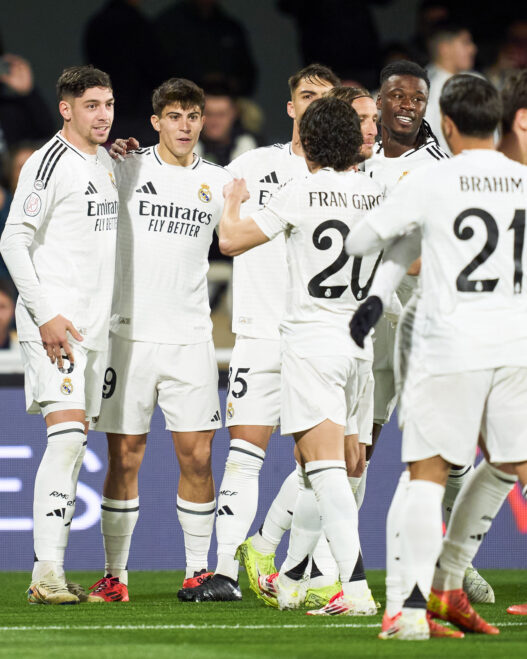 Real Madrid goleia e avança na Copa do Rei