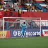 Goleiro Caíque, do Criciúma, afirma ter sofrido racismo em jogo do estadual