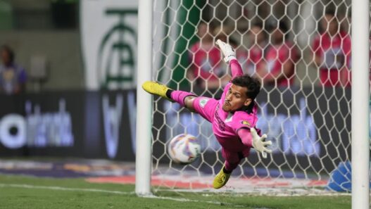 Goleiro do América sofre ameaças após classificação diante do Cruzeiro