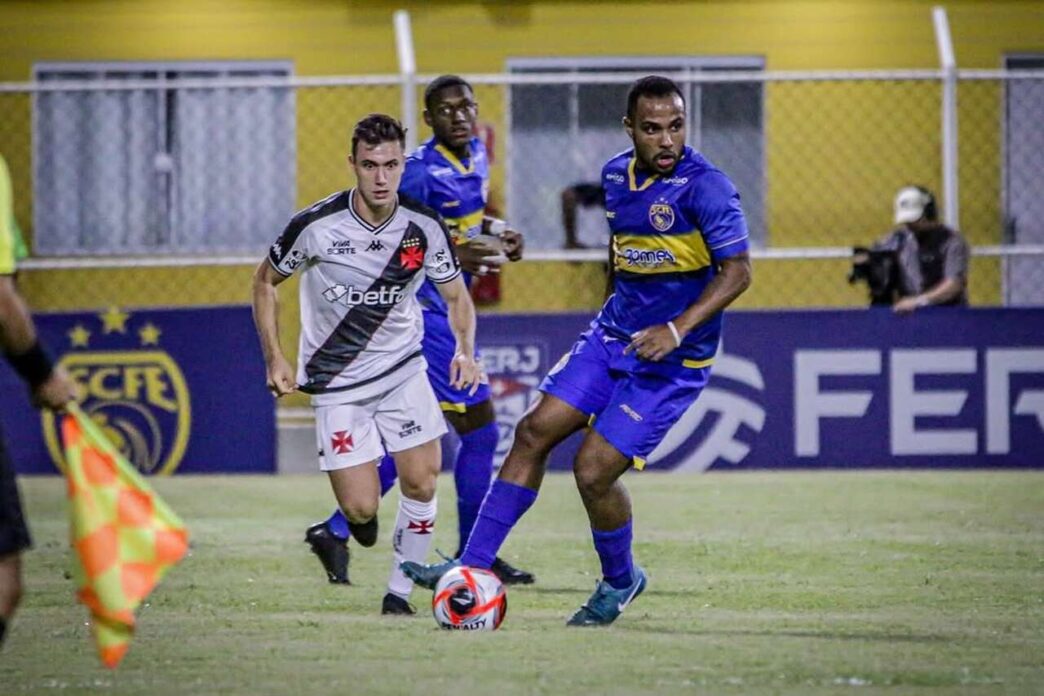 Em jogo para esquecer, Vasco empata e tem vaga ameaçada