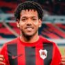 Romarinho, ex-Corinthians, assina com clube do Qatar