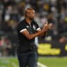 Botafogo anuncia retorno de Cláudio Caçapa como auxiliar técnico permanente