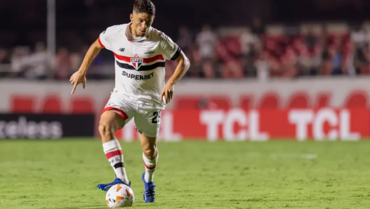 Pablo Maia sofre lesão ligamentar e desfalcará o São Paulo na reta final do Paulistão