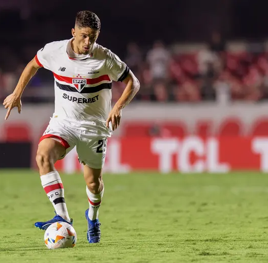 Pablo Maia sofre lesão ligamentar e desfalcará o São Paulo na reta final do Paulistão