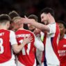 Após goleada, Arsenal empata e avança na Champions