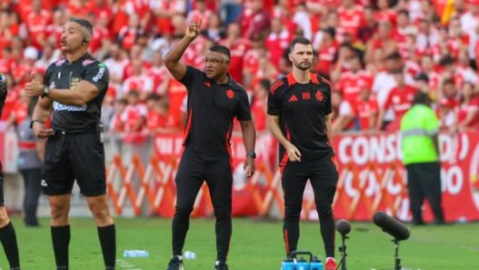 Roger Machado quebra jejum no Internacional ao bater Grêmio em final