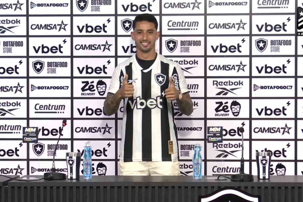 Botafogo apresenta o meia Santiago Rodríguez, que admitiu sonho da seleção, falou de Almada e Mundial de clubes