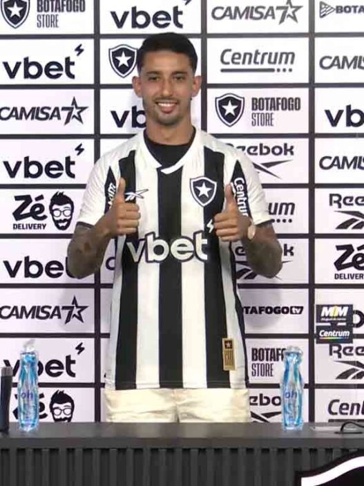 Botafogo apresenta o meia Santiago Rodríguez, que admitiu sonho da seleção, falou de Almada e Mundial de clubes