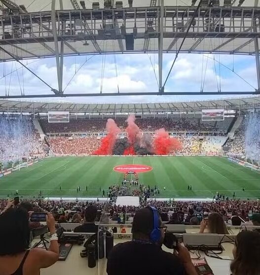 Flamengo e Fluminense dividem bilheteria milionária no Maracanã