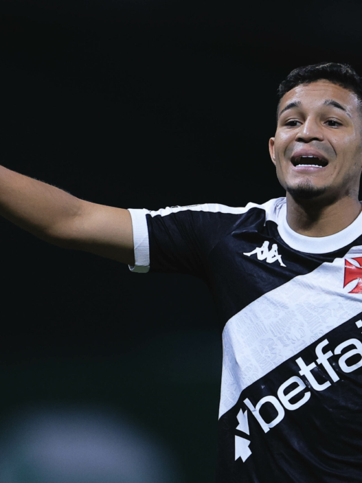 Vasco monitora evolução de Adson e Guilherme Estrella e projeta retornos para o Brasileirão