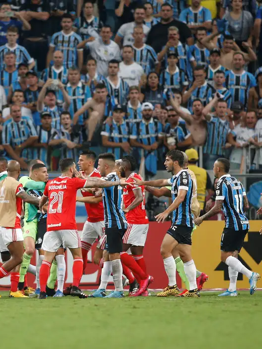 Grêmio e Inter reeditam final do Gauchão em meio a polêmicas e clima de tensão