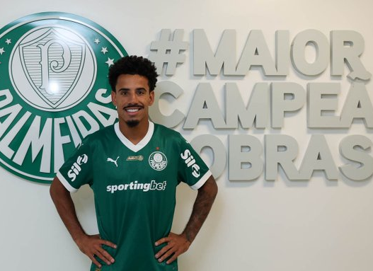 Palmeiras oficializa a contratação de Lucas Evangelista até 2026