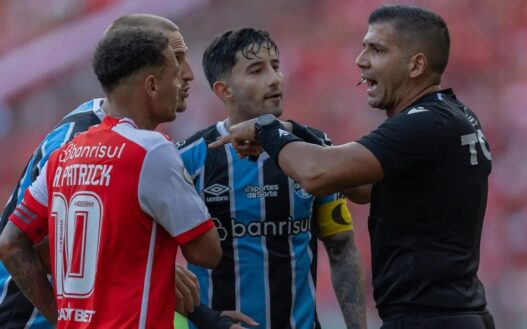 Grêmio x Internacional: onde assistir, escalações e arbitragem