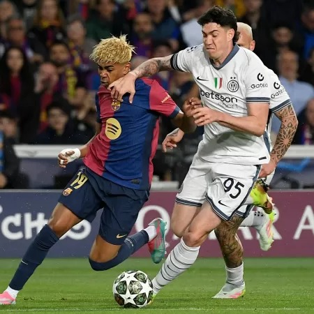 Em jogo de golaços, Barcelona e Inter de Milão empatam na Espanha