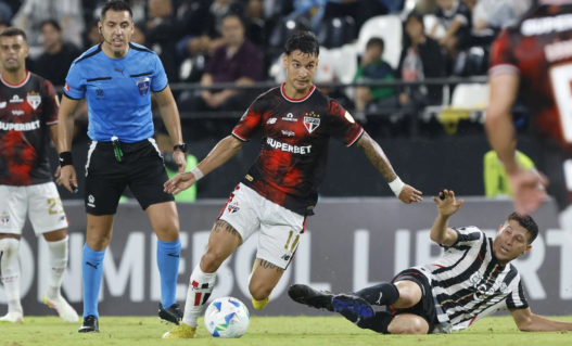 São Paulo vence o Libertad no Paraguai e assume a liderança do grupo D na Libertadores